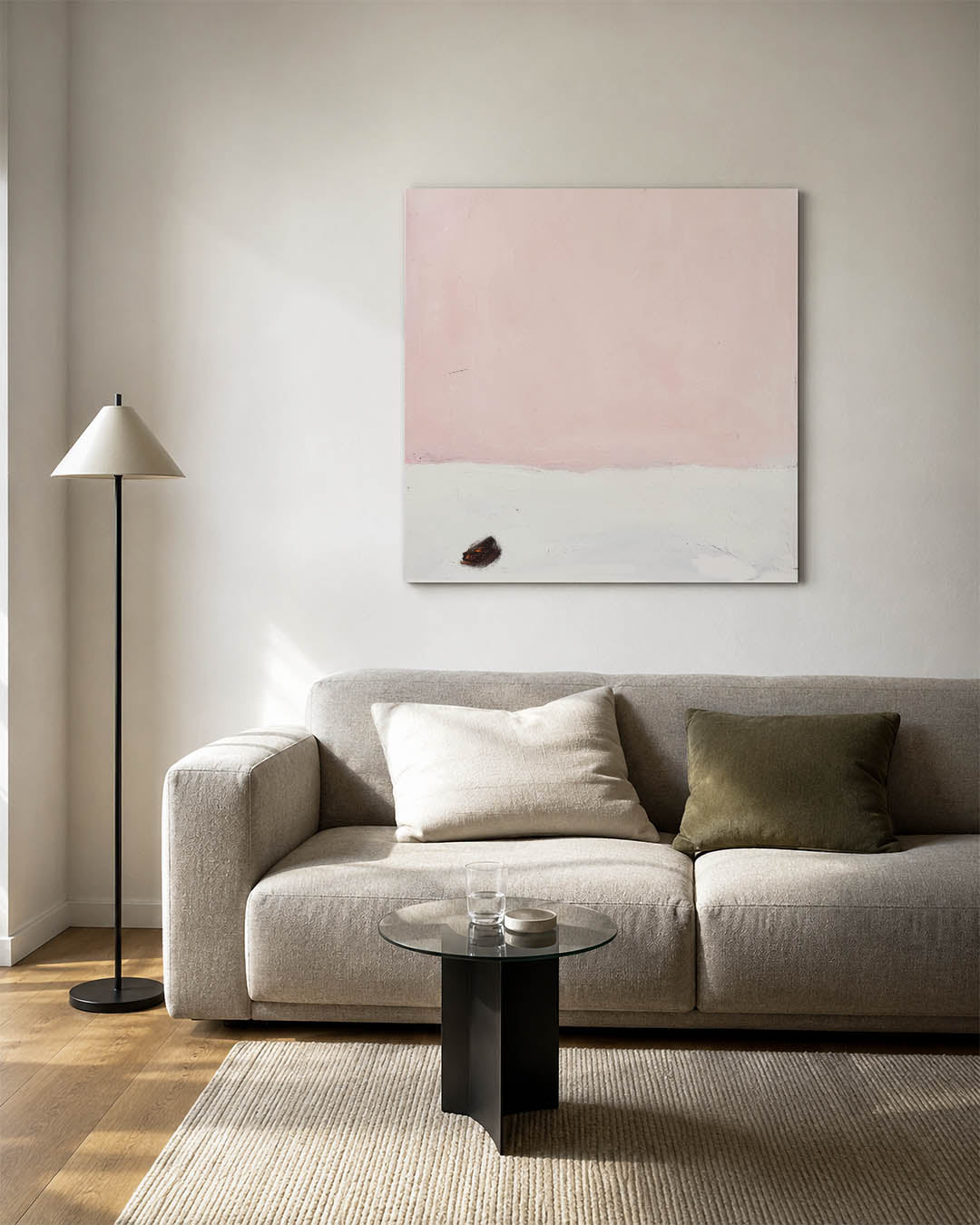 Zachte kleurvlakken kunstwerk – vierkante wanddecoratie – dit kunstwerk toont een groot roze vlak boven een wit gebied, met