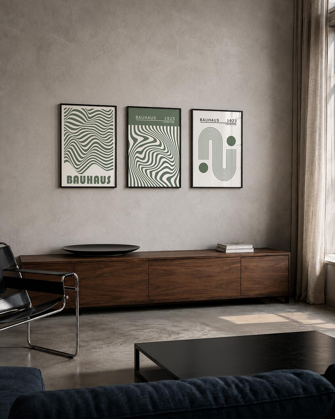 Golvend lijnenspel driedelige posterset – deze posterset toont een dynamisch lijnenspel met golvende patronen in grijsgroen.