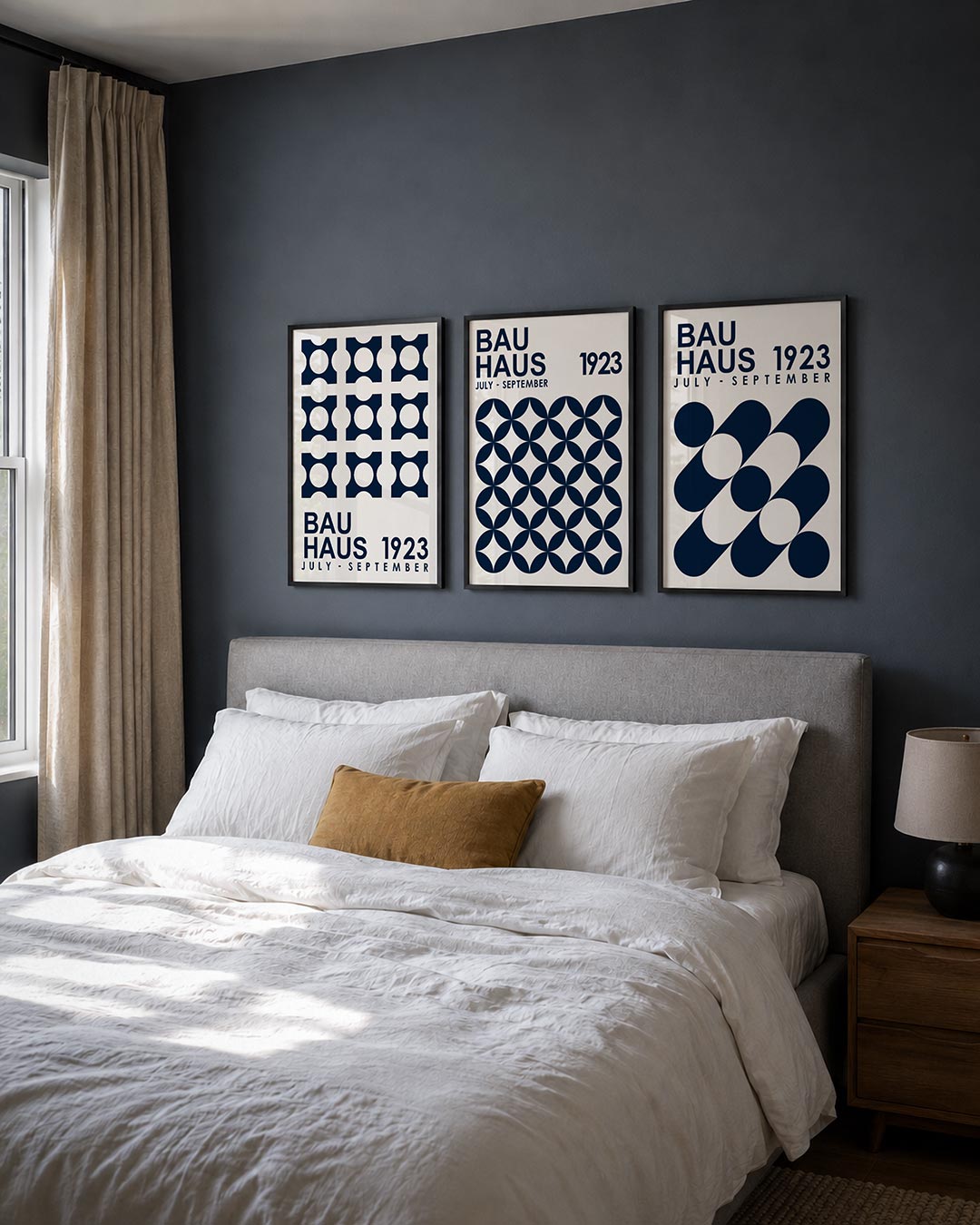 Cirkelpatroon en tekst posterset – derde productweergave – deze posterset toont een ritmisch patroon van donkerblauwe cirkels