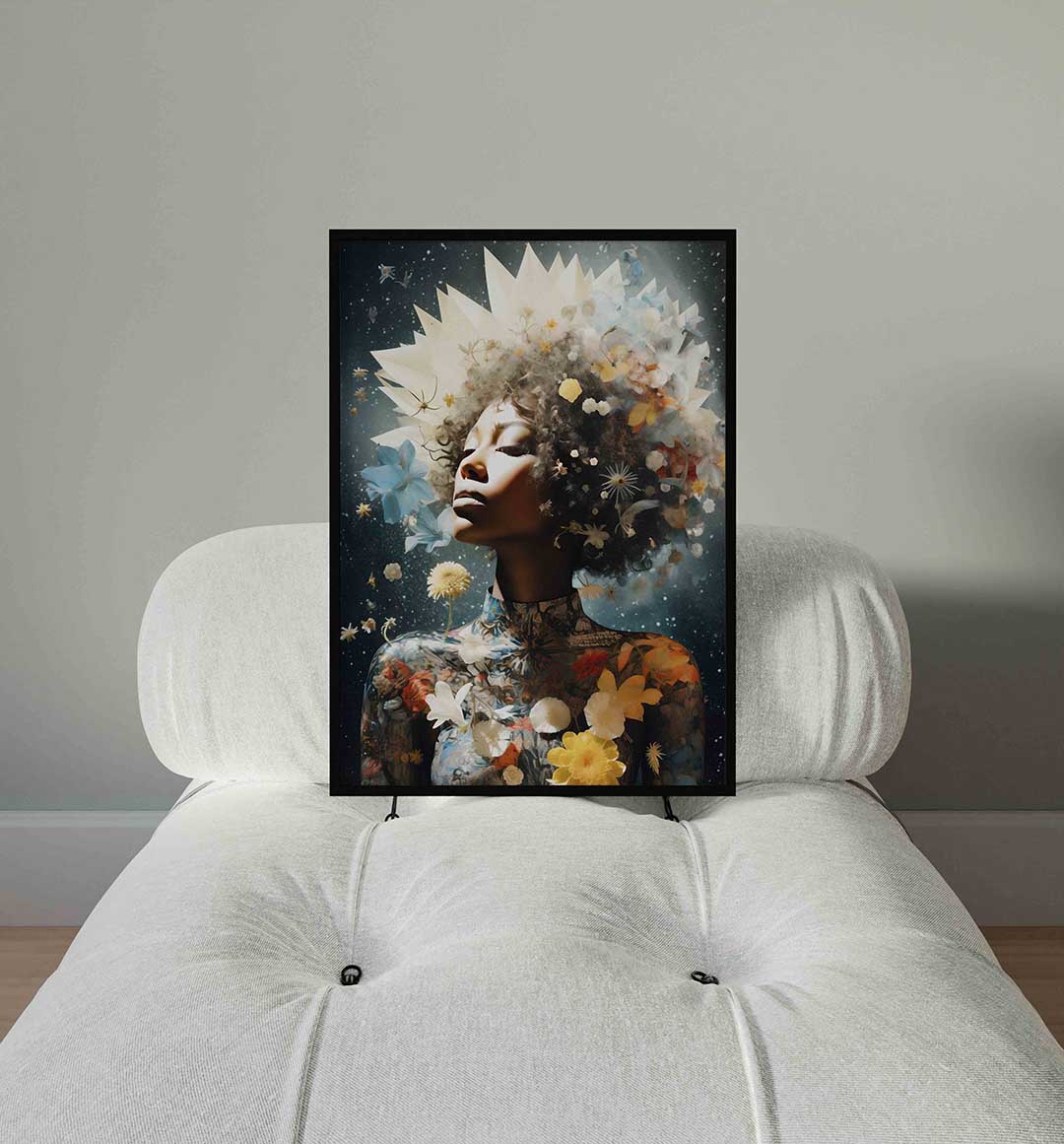 Vrouw met bloemen en sterren – staande surrealistische wanddecoratie van WallArtistic