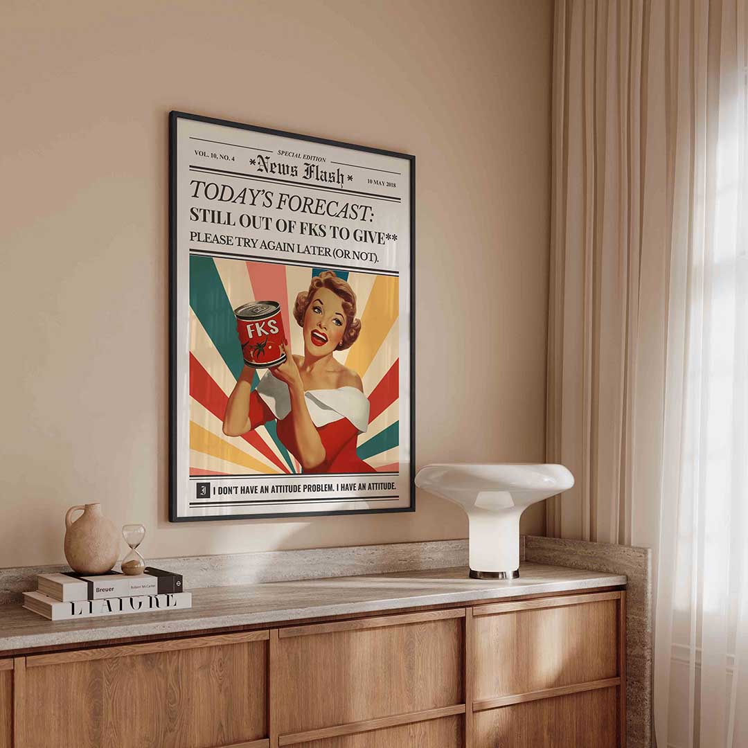 Vrouw met blik en tekst – kleurrijke Pop Art poster in staand formaat