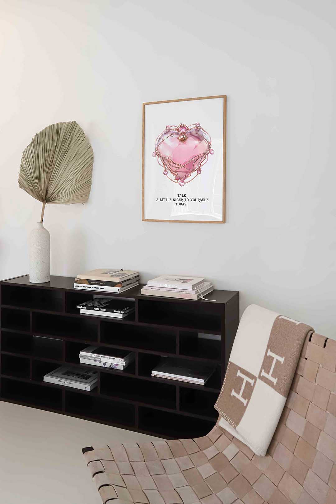 Roze hart met sieraden – staande kleurrijke abstracte wanddecoratie van WallArtistic