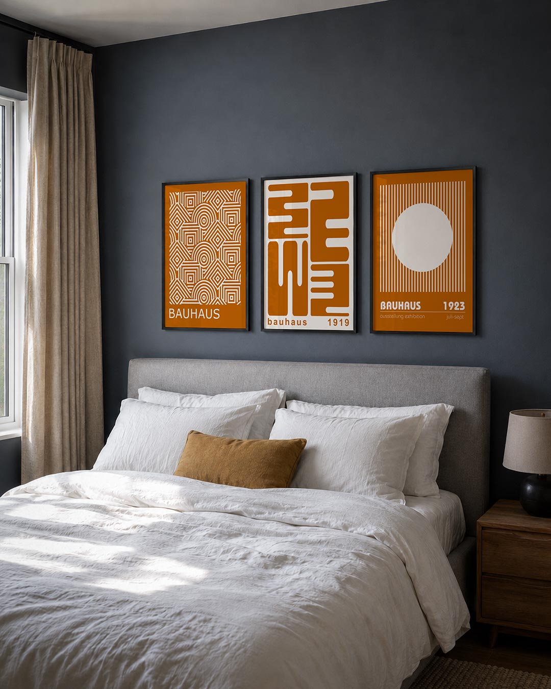 Patroon en lijnen posterset – derde productweergave – deze posterset in drie delen toont een ritmisch spel van witte lijnen