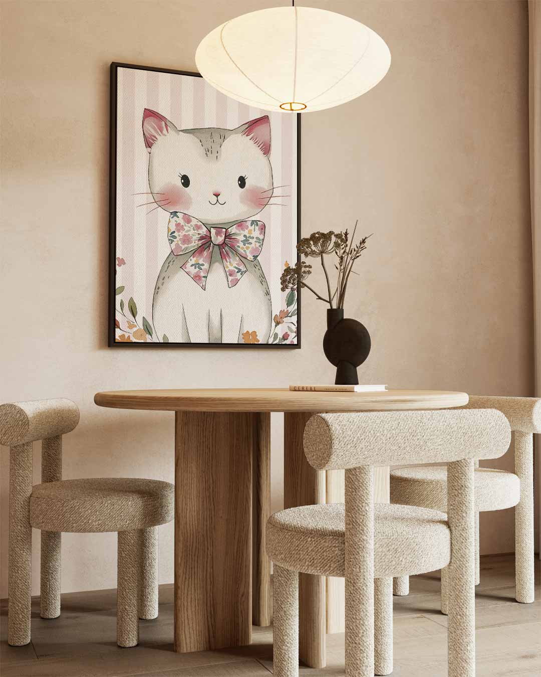 Schattige Kat Met Strik – kunstwerk met zwarte baklijst