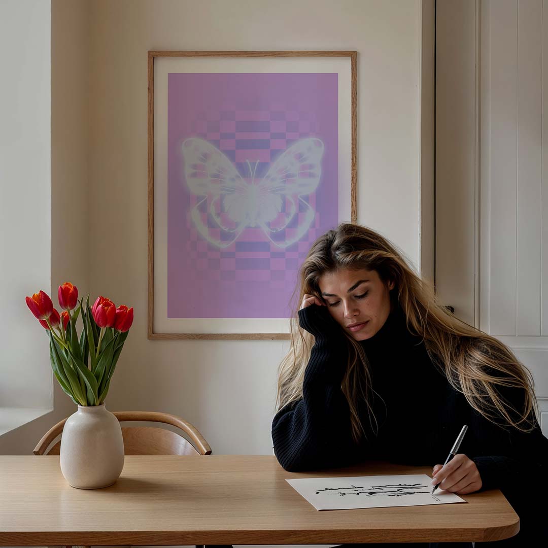 Dromerige Vlinder – staande muurposter voor een modern interieur