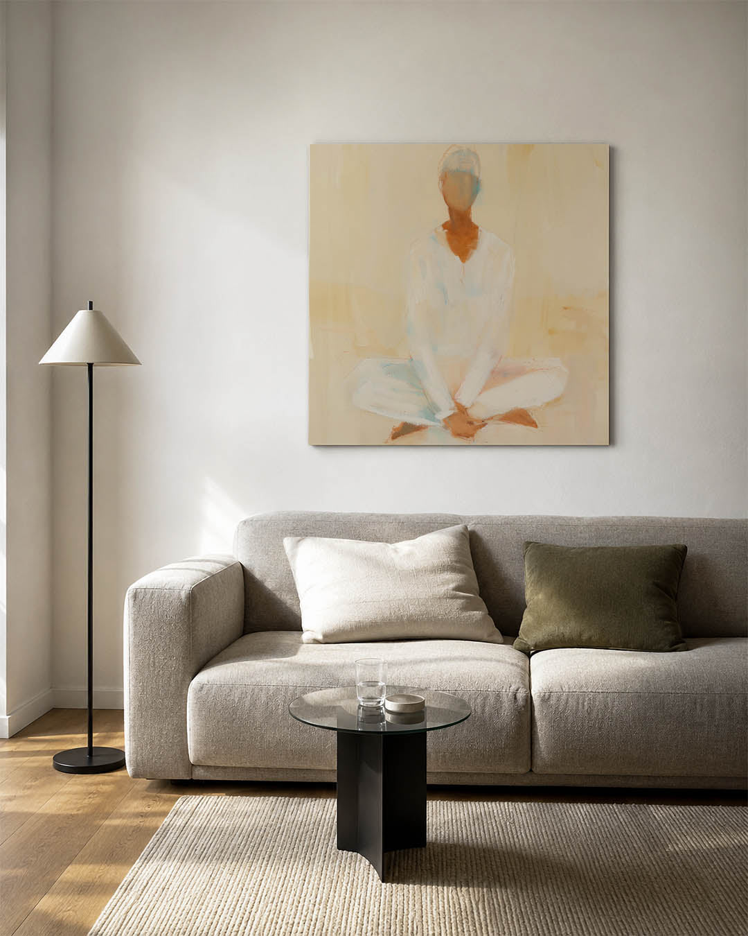 Zittende vredigheid kunstwerk – vierkante wanddecoratie – dit kunstwerk toont een zittende figuur in zachte, vloeiende lijnen