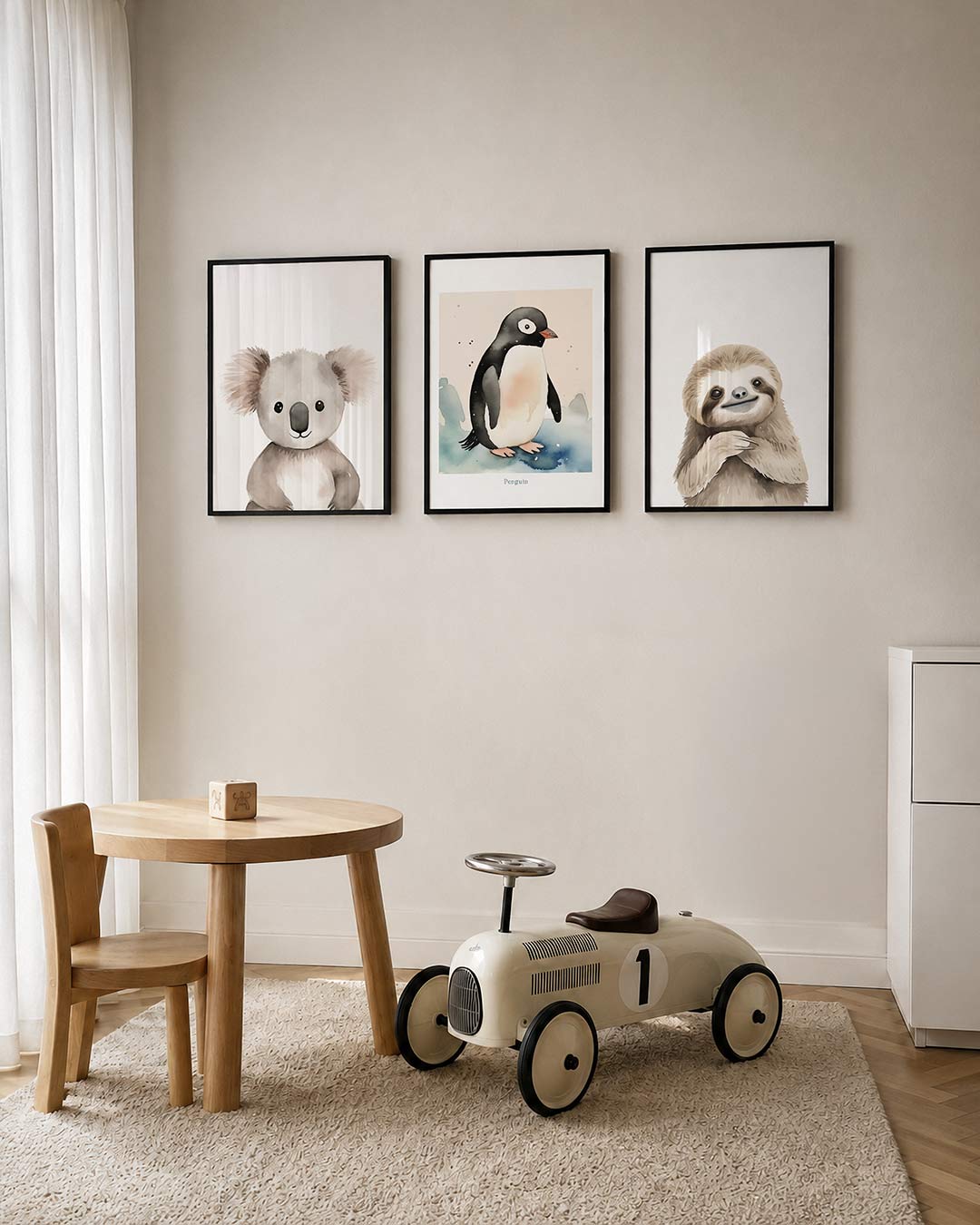 Zachte vormen posterset – tweede productweergave – een schattig dier met zachte grijstinten en subtiele lijnen