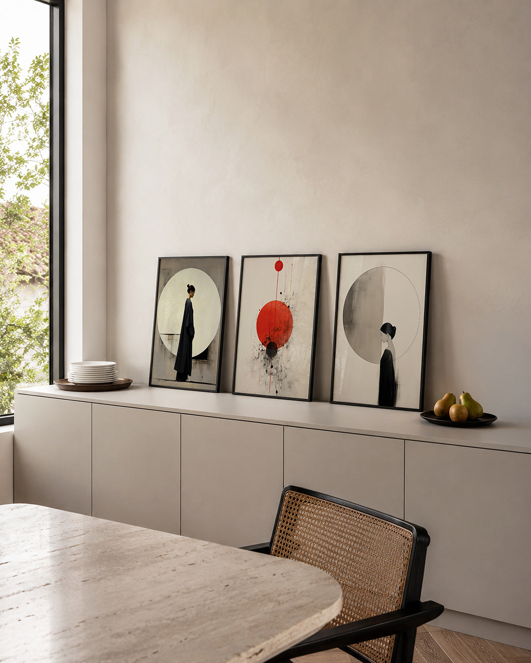 Cirkel en silhouet posterset – detailweergave – een compositie met een grote witte cirkel op een neutrale