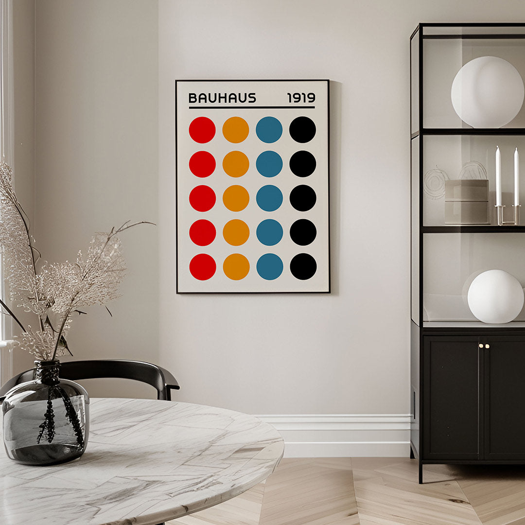 Cirkelritme en kleur – geometrische Bauhaus poster in staand formaat