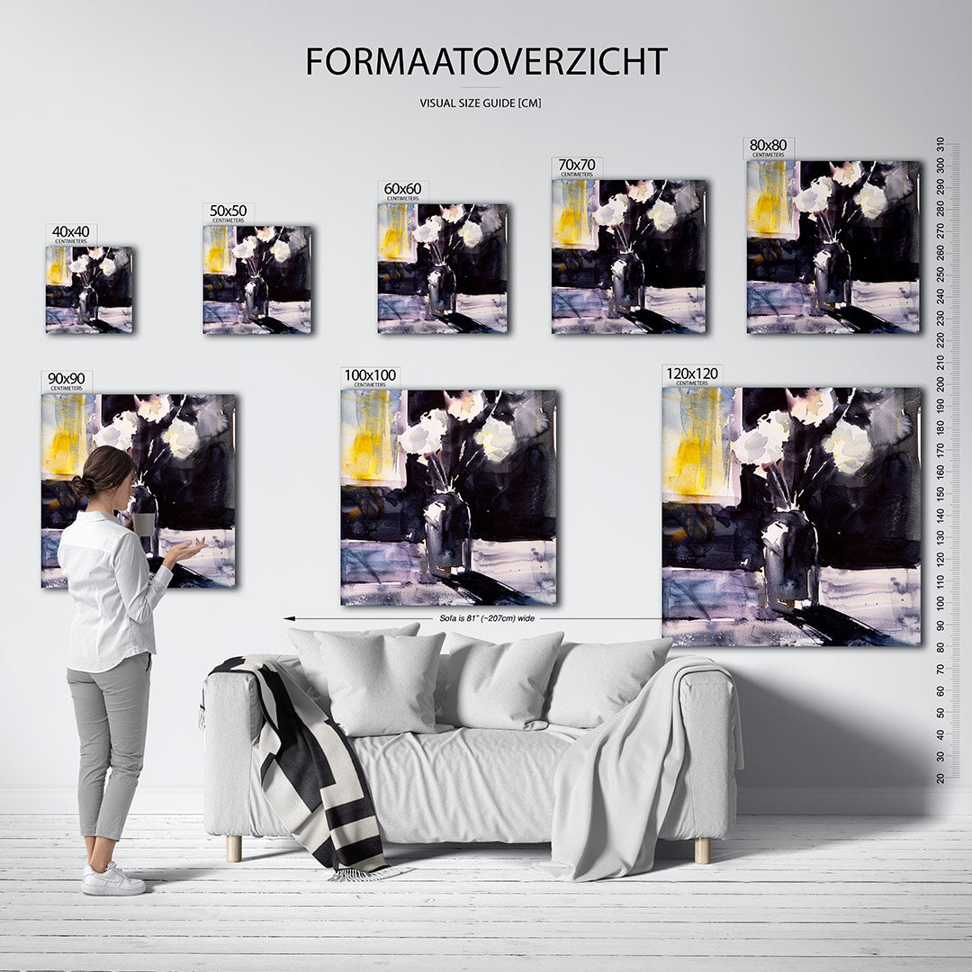 Expressieve bloemen kunstwerk – sfeerbeeld – dit kunstwerk toont een dynamische compositie van bloemen in een vaas. De