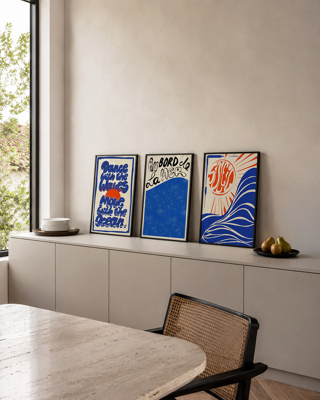 Golvend lijnenspel posterset – detailweergave – deze posterset in drie delen toont vloeiende blauwe letters