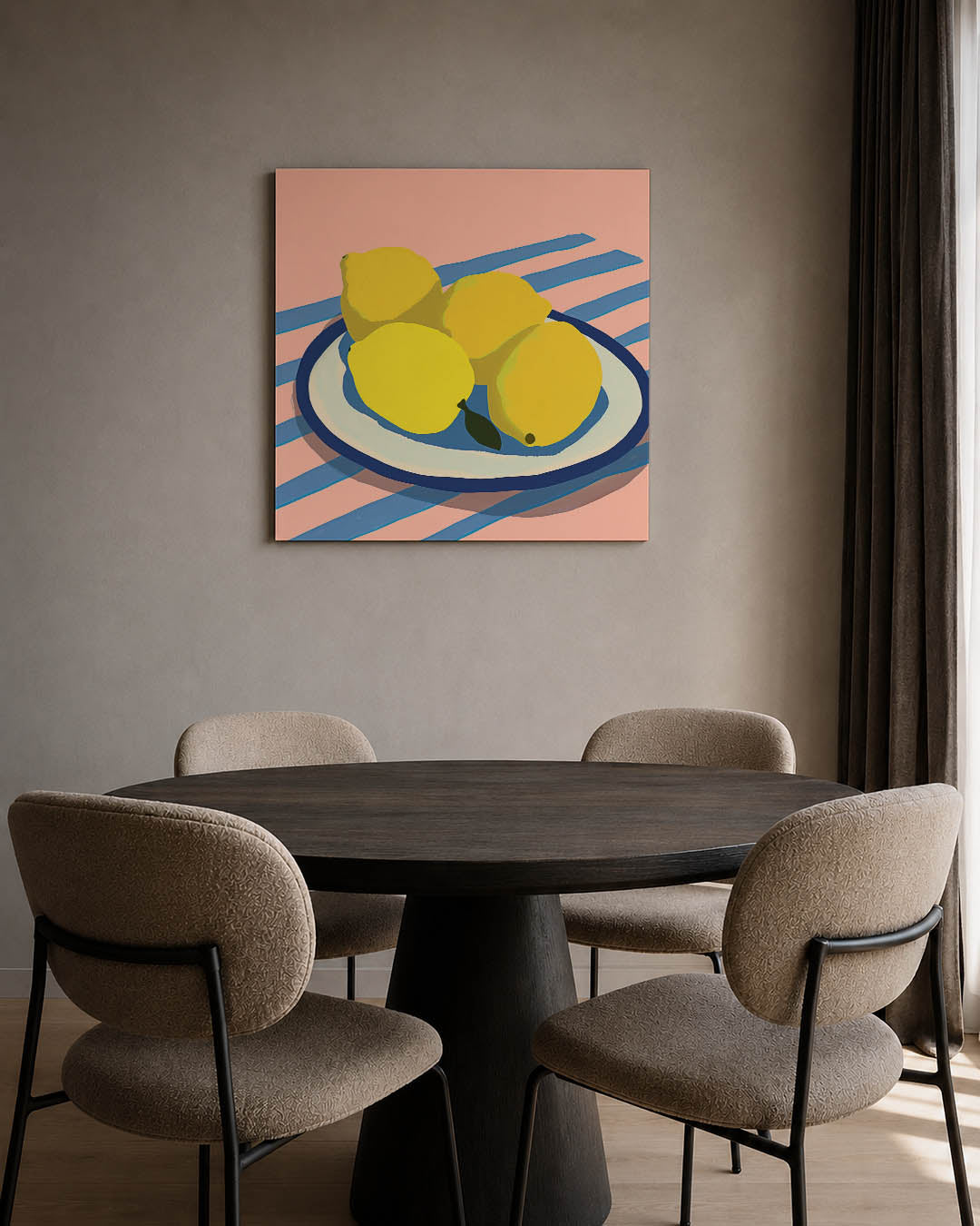 Citroenen op streepjes kunstwerk – tweede productweergave – dit werk toont een bord met felgele citroenen op een roze