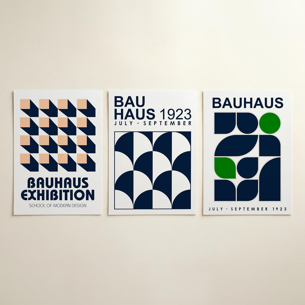 Vorm en schaduw posterset – detailweergave – deze posterset in drie delen toont een ritmisch patroon van vierkante