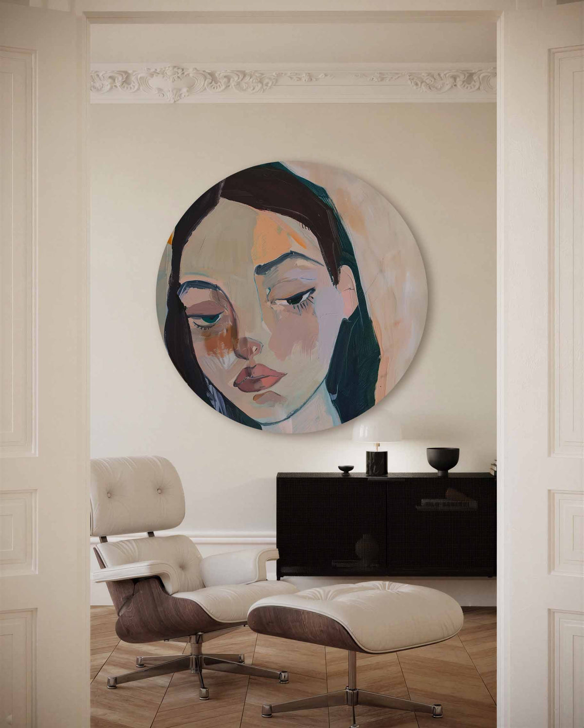 Portret vrouw – muurcirkel met kleur en vormen voor aan de muur