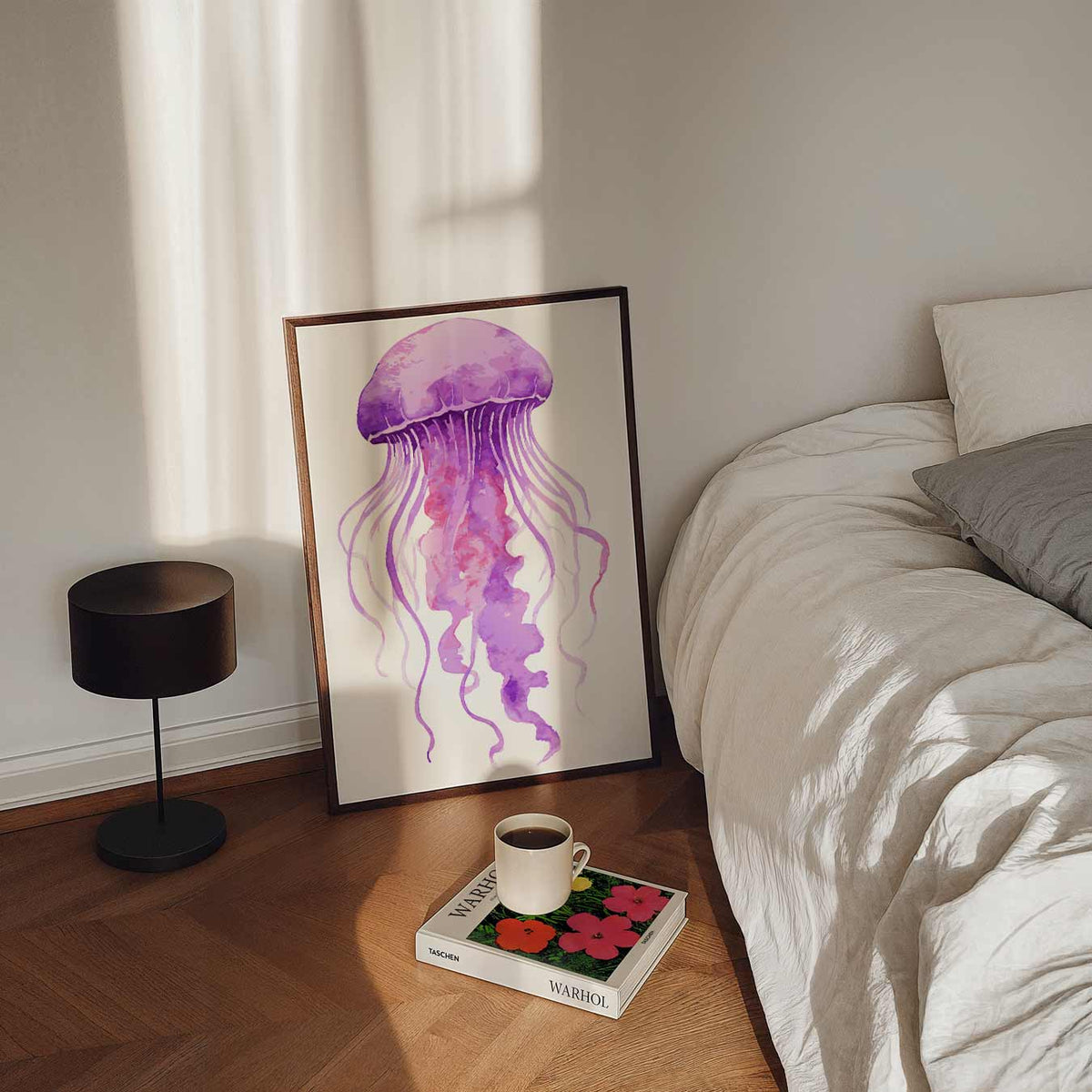 Paarse Kunstzinnige Kwallenposter – staande dieren wanddecoratie van WallArtistic