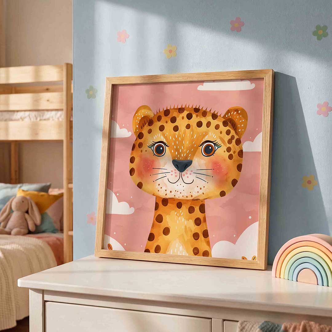 Schattige luipaard – speelse wandkunst als vierkante kinderposter