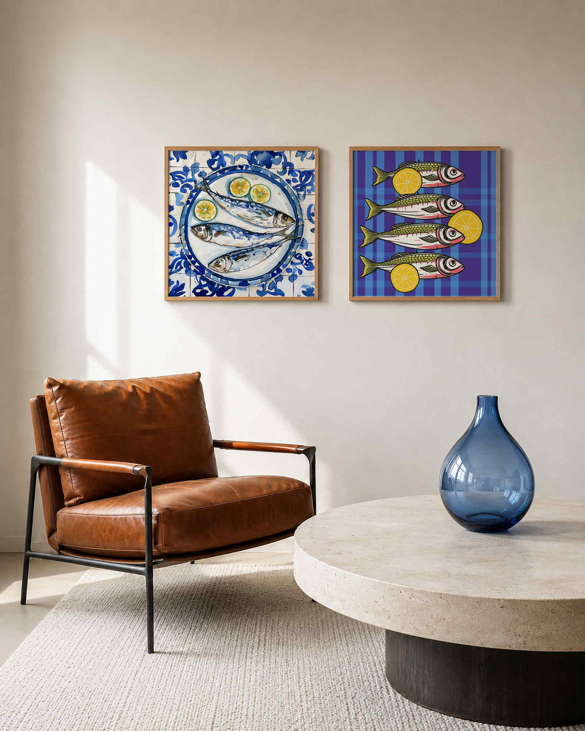 Interieurpresentatie van een tweedelige vierkante posterset met vissen en citroenen
