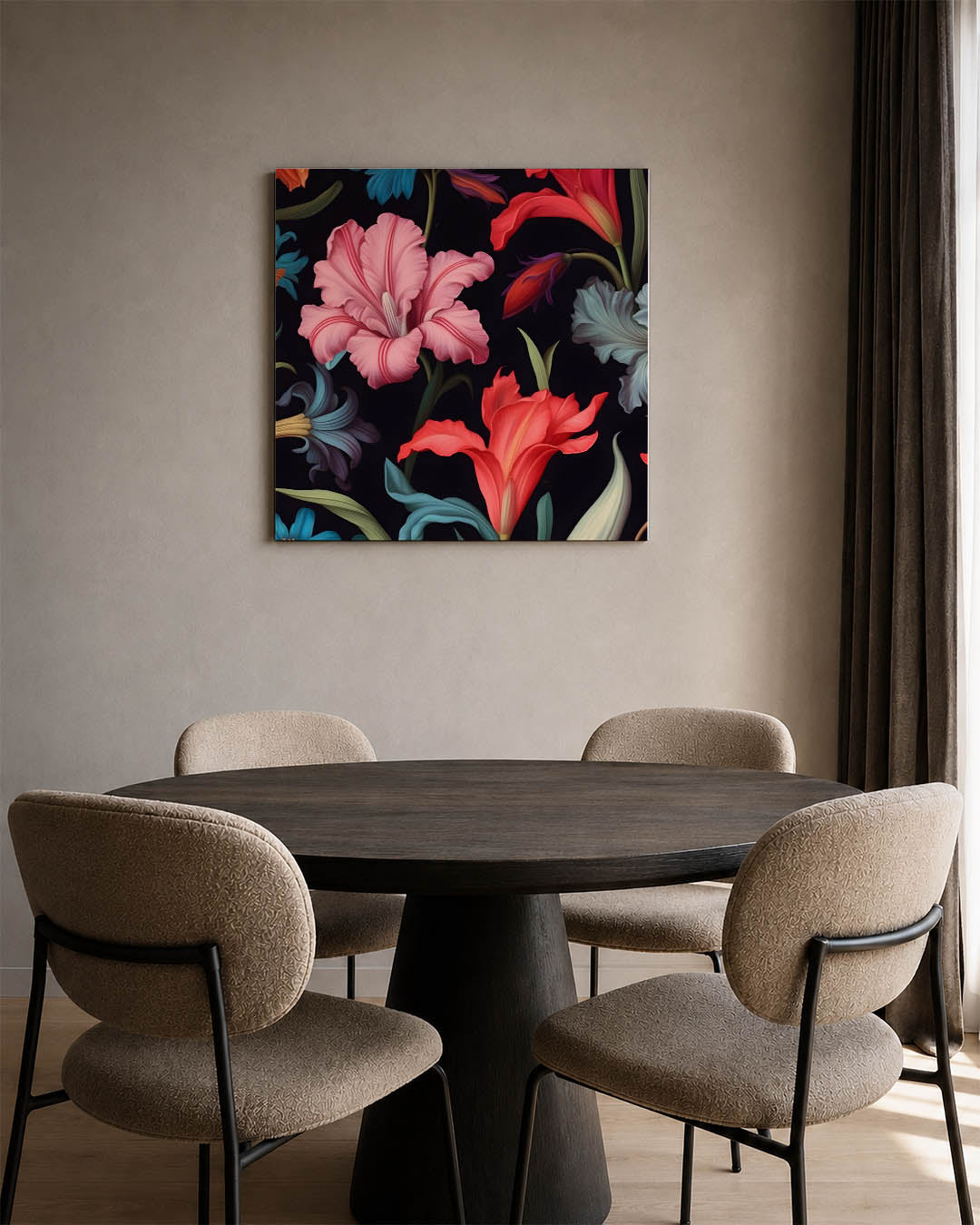 Bloemenpracht op zwart kunstwerk – vierkante wanddecoratie – dit kunstwerk toont levendige bloemen in roze, rood en blauw