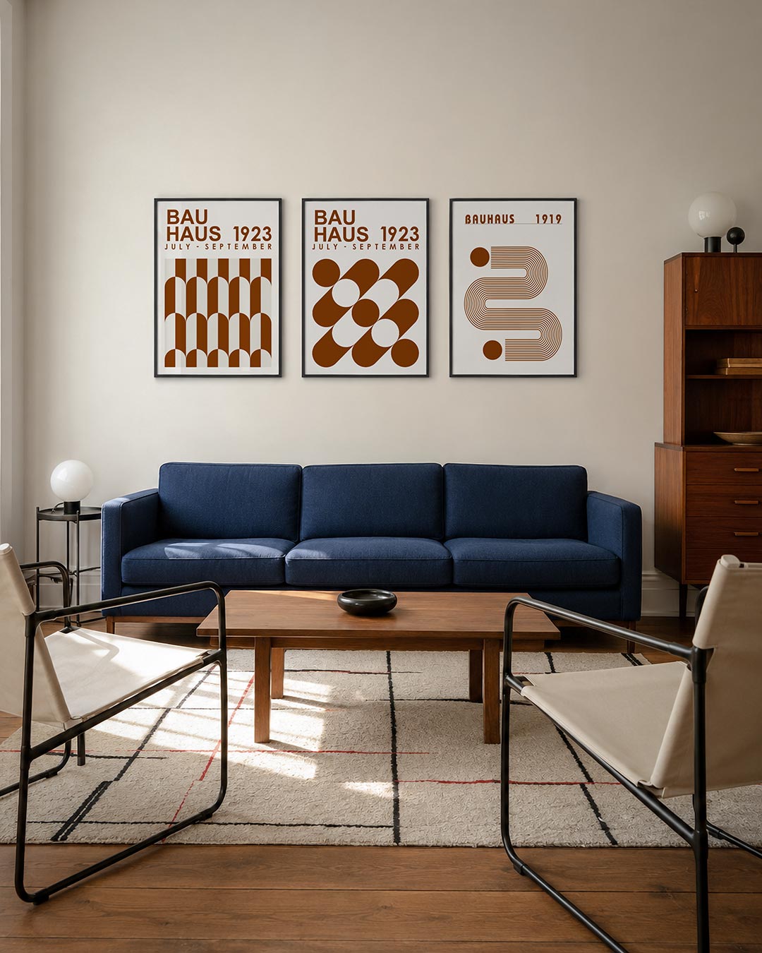 Vorm en ritme driedelige posterset – deze posterset in drie delen toont een spel van bruine en witte bogen en rechthoeken. De