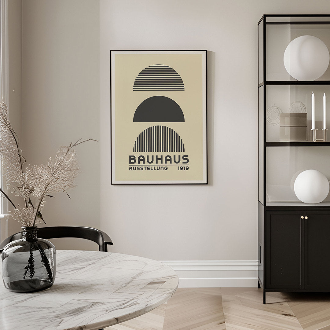 Halfronde lijnen – geometrische Bauhaus poster in staand formaat