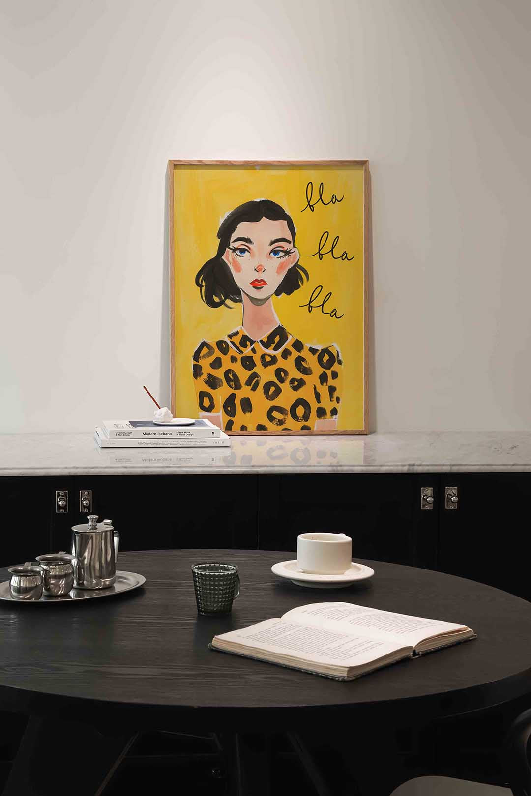 Vrouw met luipaardprint – portret poster in staand formaat