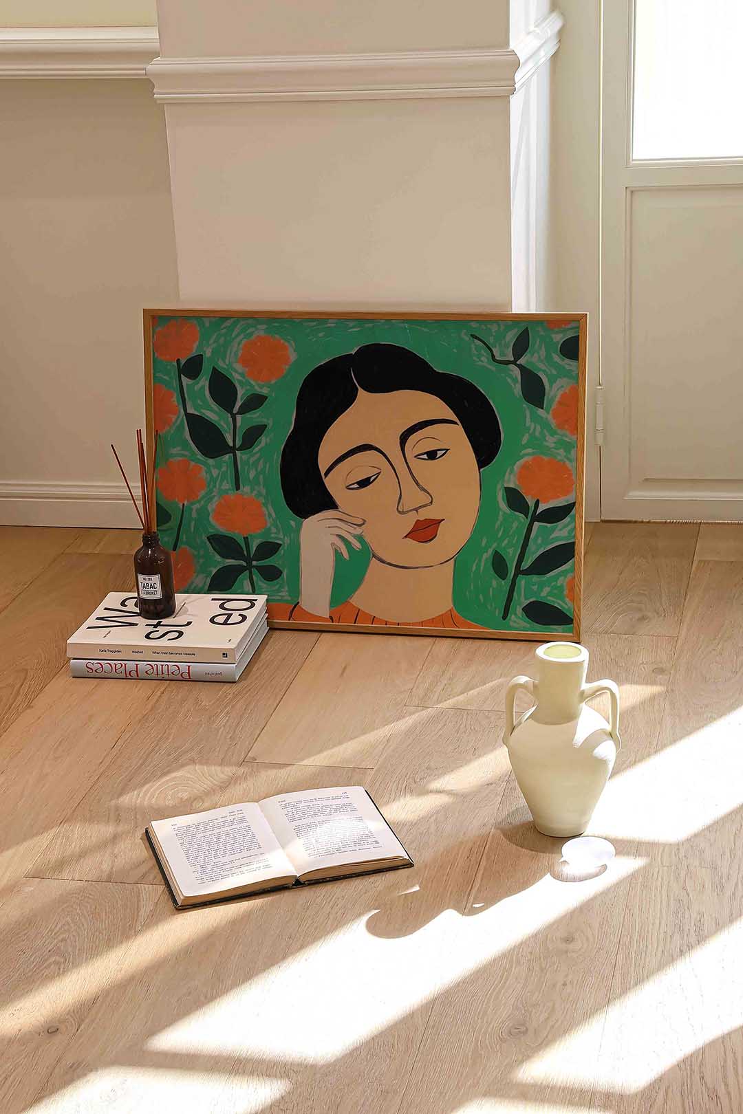 Vrouw met bloemen – liggende portret wanddecoratie van WallArtistic