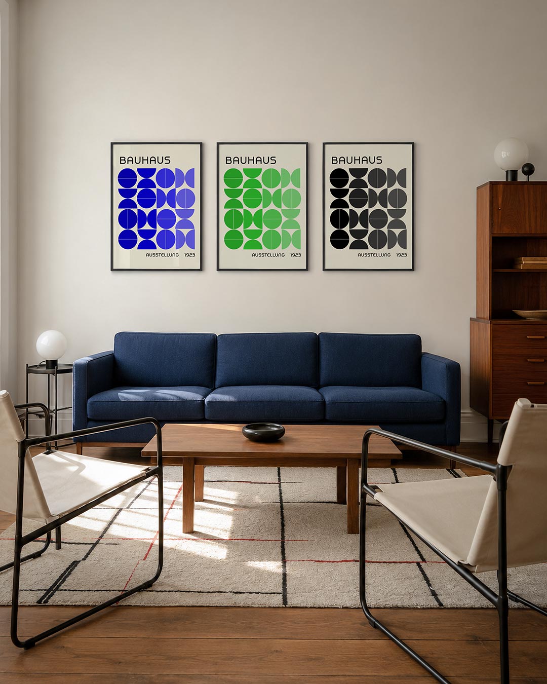 Vormen en vlakken driedelige posterset – deze posterset in drie delen toont een speelse ordening van blauwe halve cirkels en
