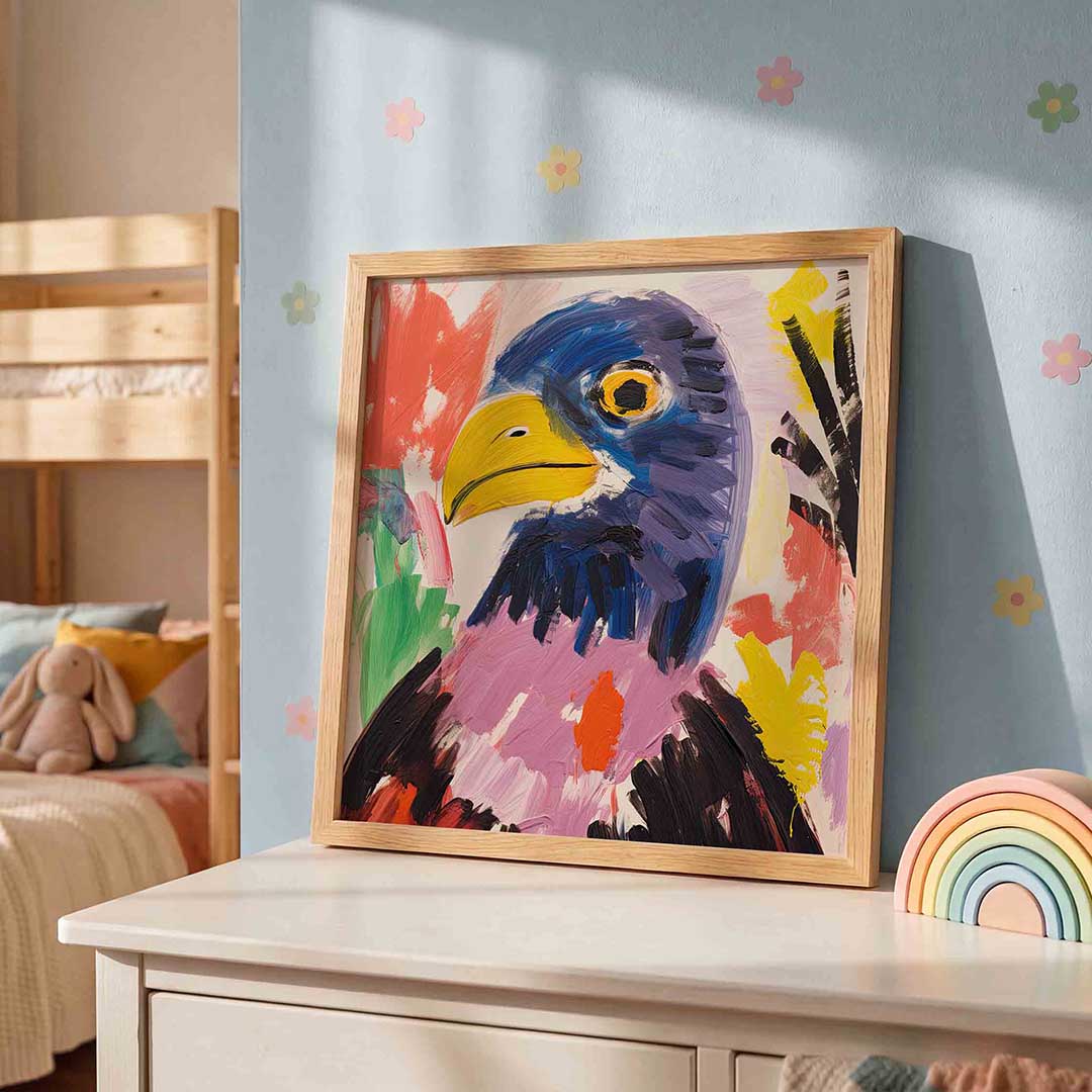 Vogel met kleurrijke veren – speelse wandkunst als vierkante kinderposter