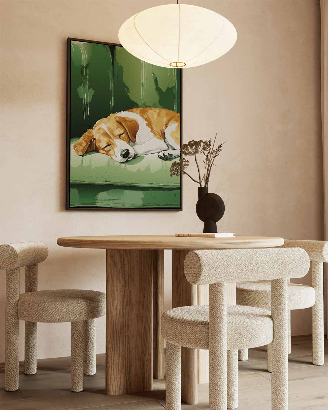 Slapende Beagle op Groene Bank – canvas wanddecoratie in portret formaat