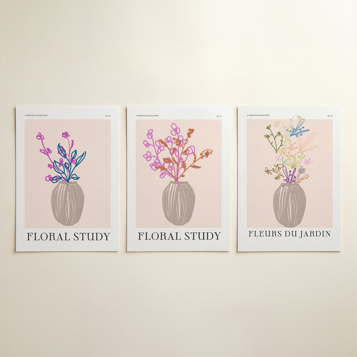 Bloem en vaas posterset – detailweergave – een vaas met speelse bloemen in roze en blauw