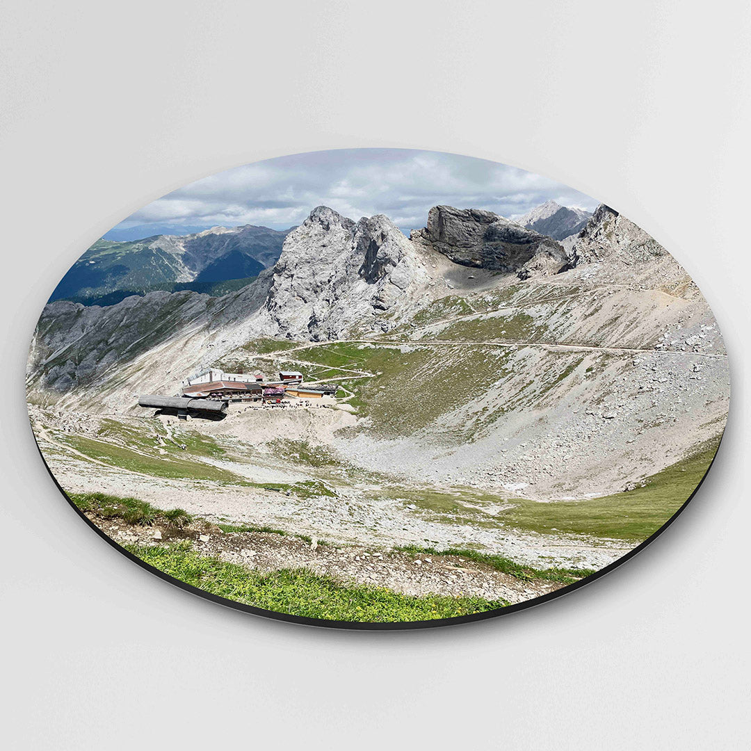 Berglandschap met rotsen – muurcirkel fotografie als moderne wanddecoratie