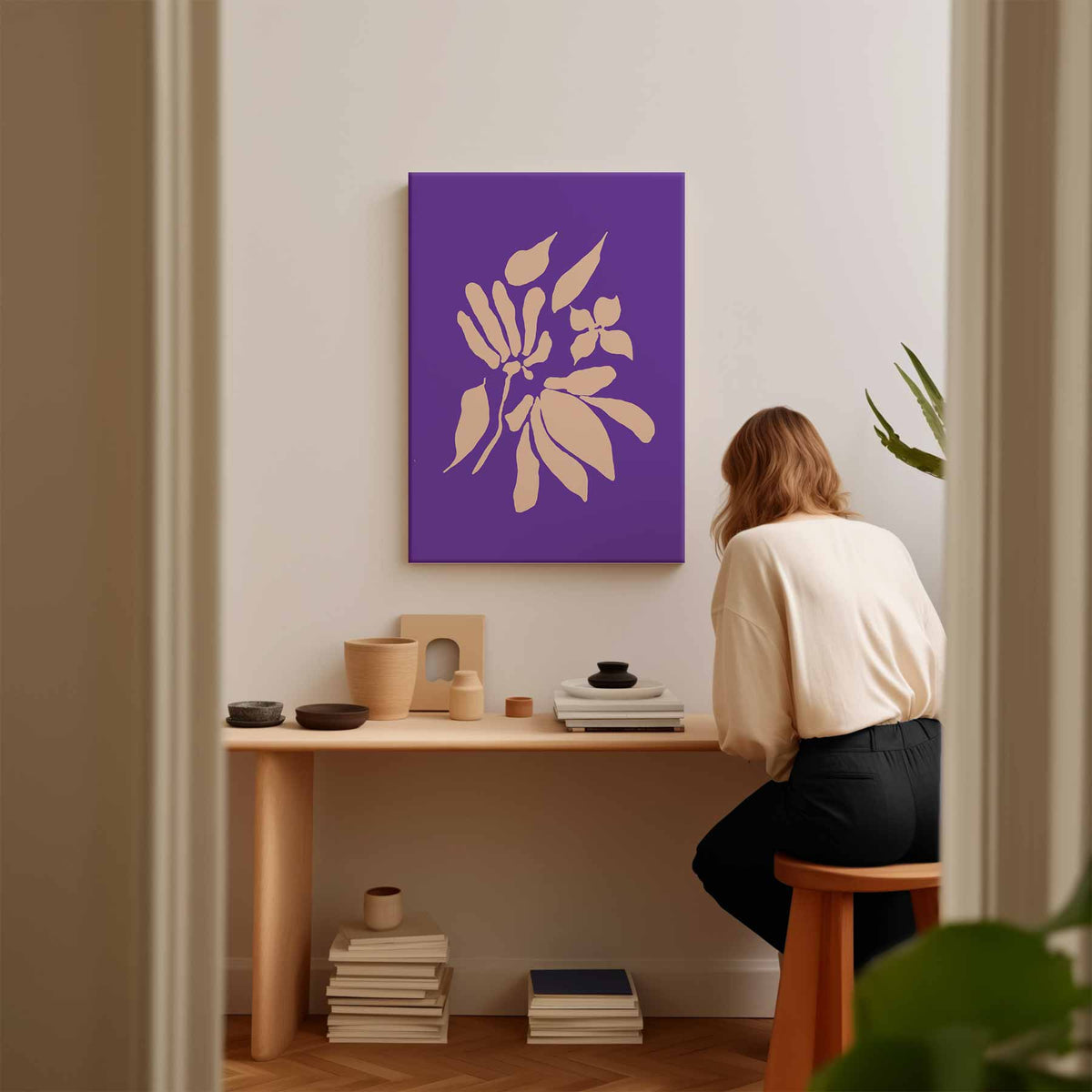 Bloemige Abstractie op Paarse Achtergrond – staand kunstwerk voor modern interieur