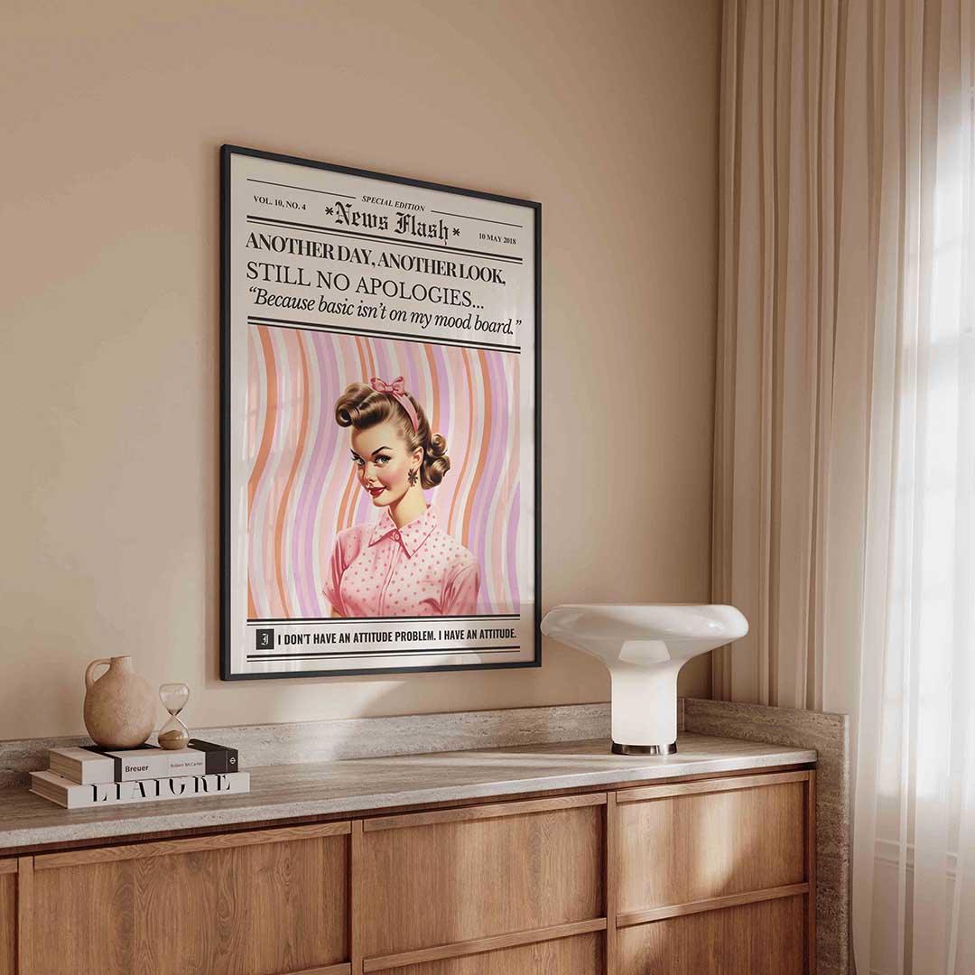 Retro dame met tekst – kleurrijke Pop Art poster in staand formaat