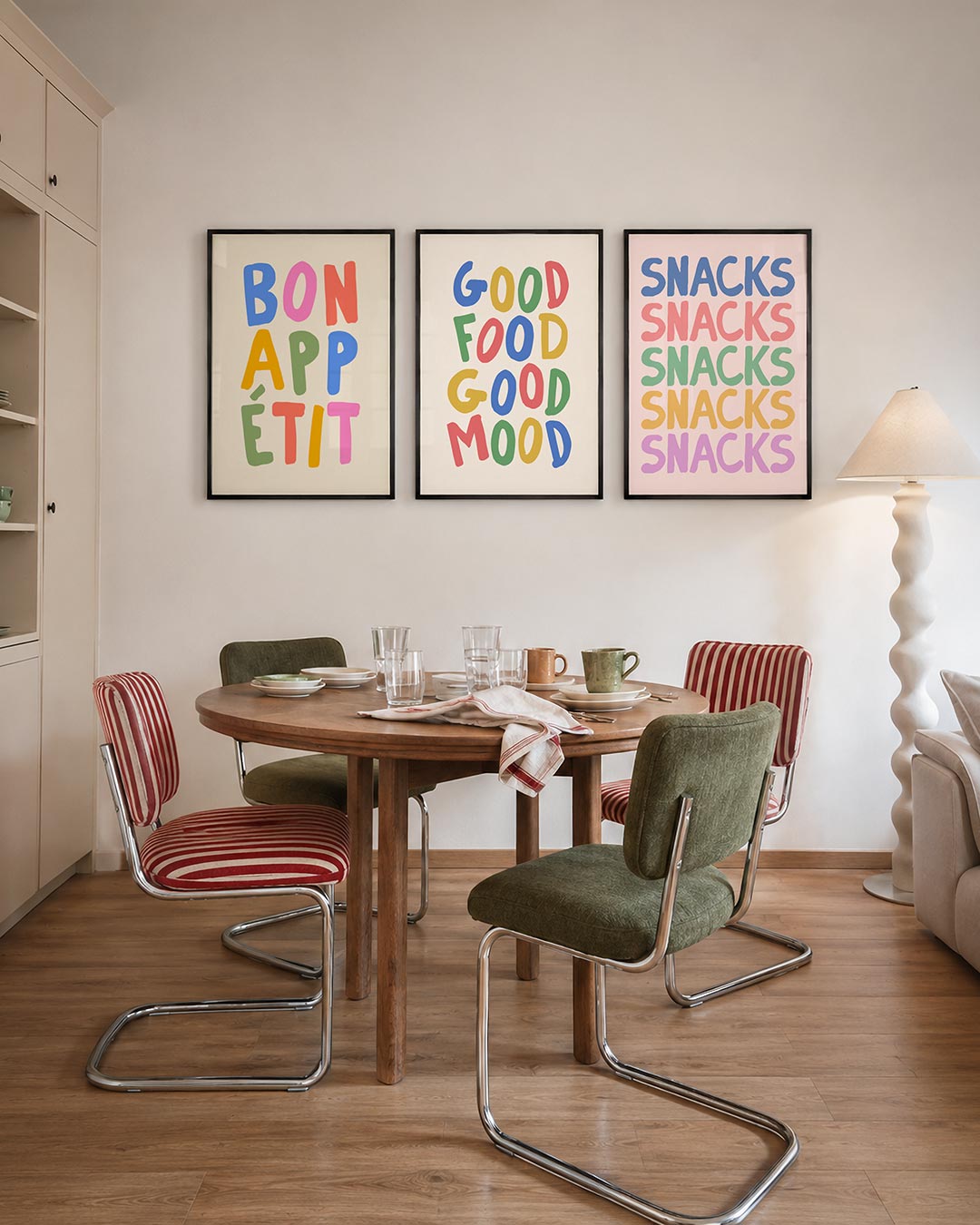 Kleurrijke letters driedelige posterset – deze posterset in drie delen toont speelse, kleurrijke