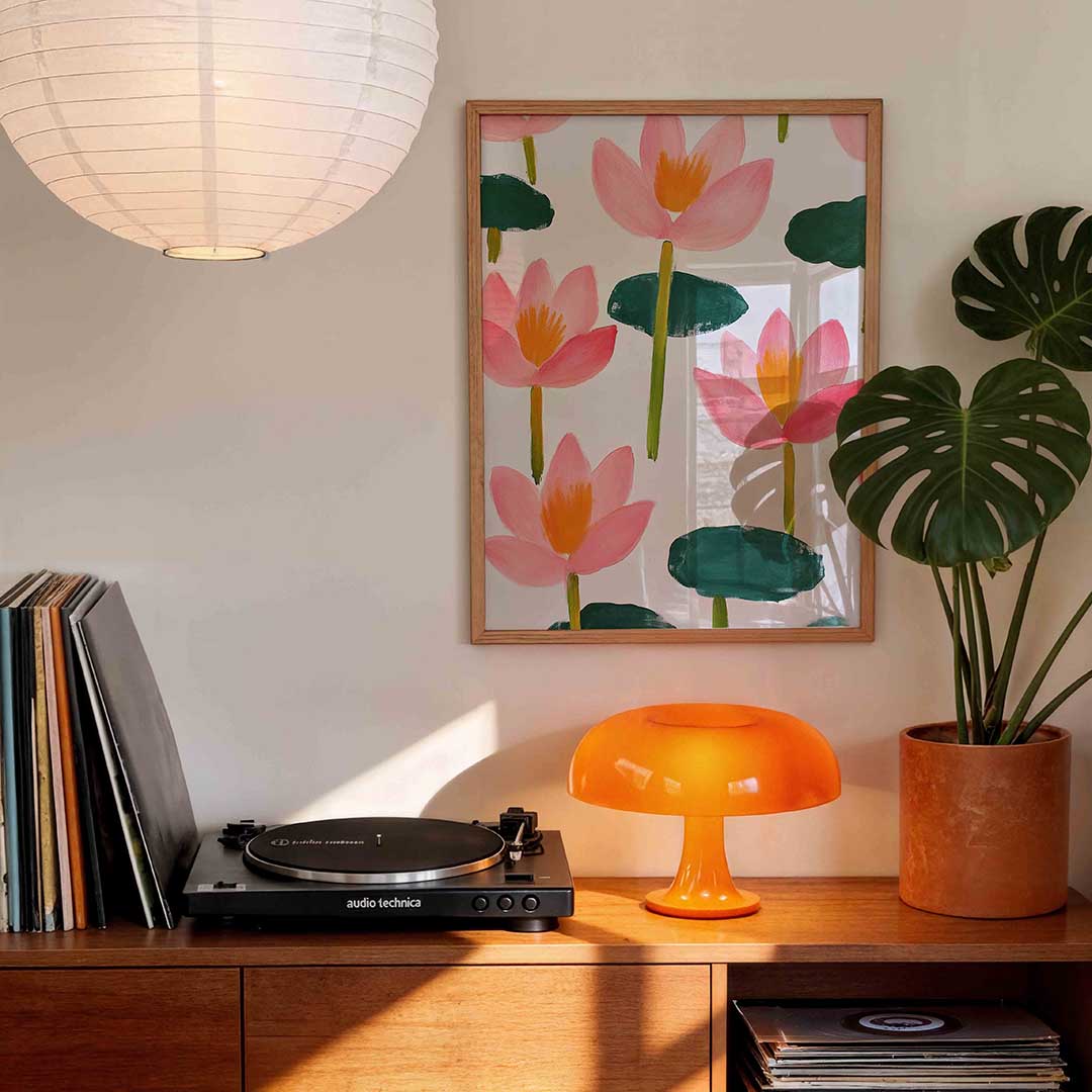 Roze bloemen en groene bladeren – staande bloemen wanddecoratie van WallArtistic