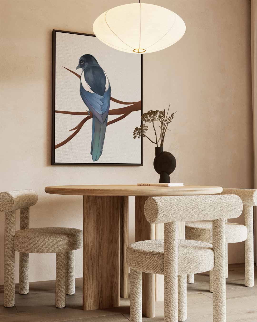 Kleurrijke Ekster op Tak – staand kunstwerk voor modern interieur