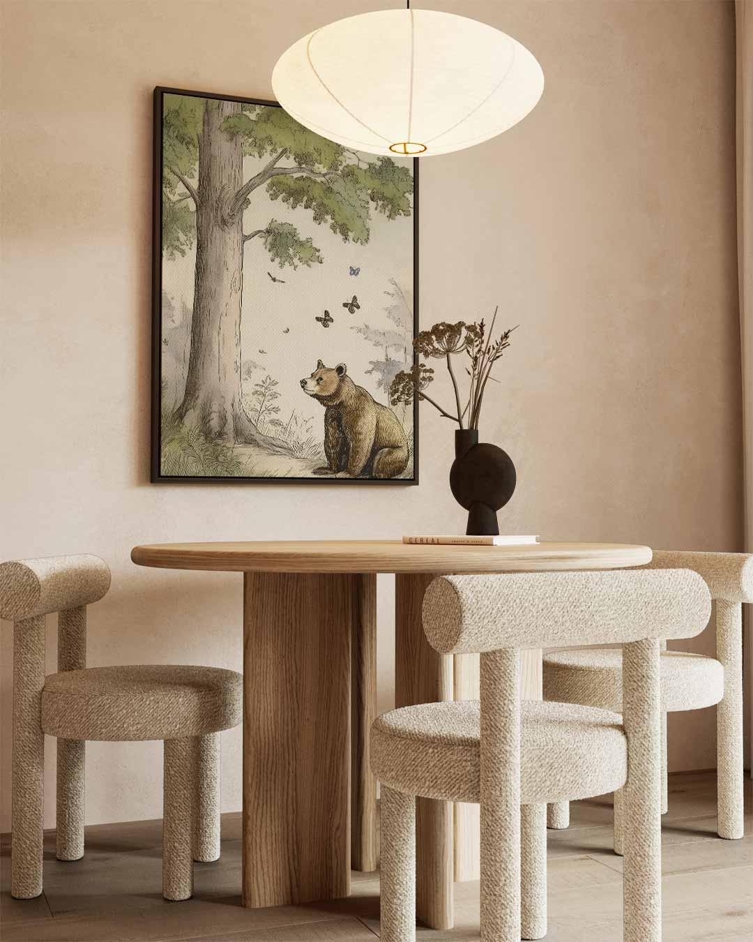 Rustige Bosbeer bij de Oude Eik – staand kunstwerk voor modern interieur