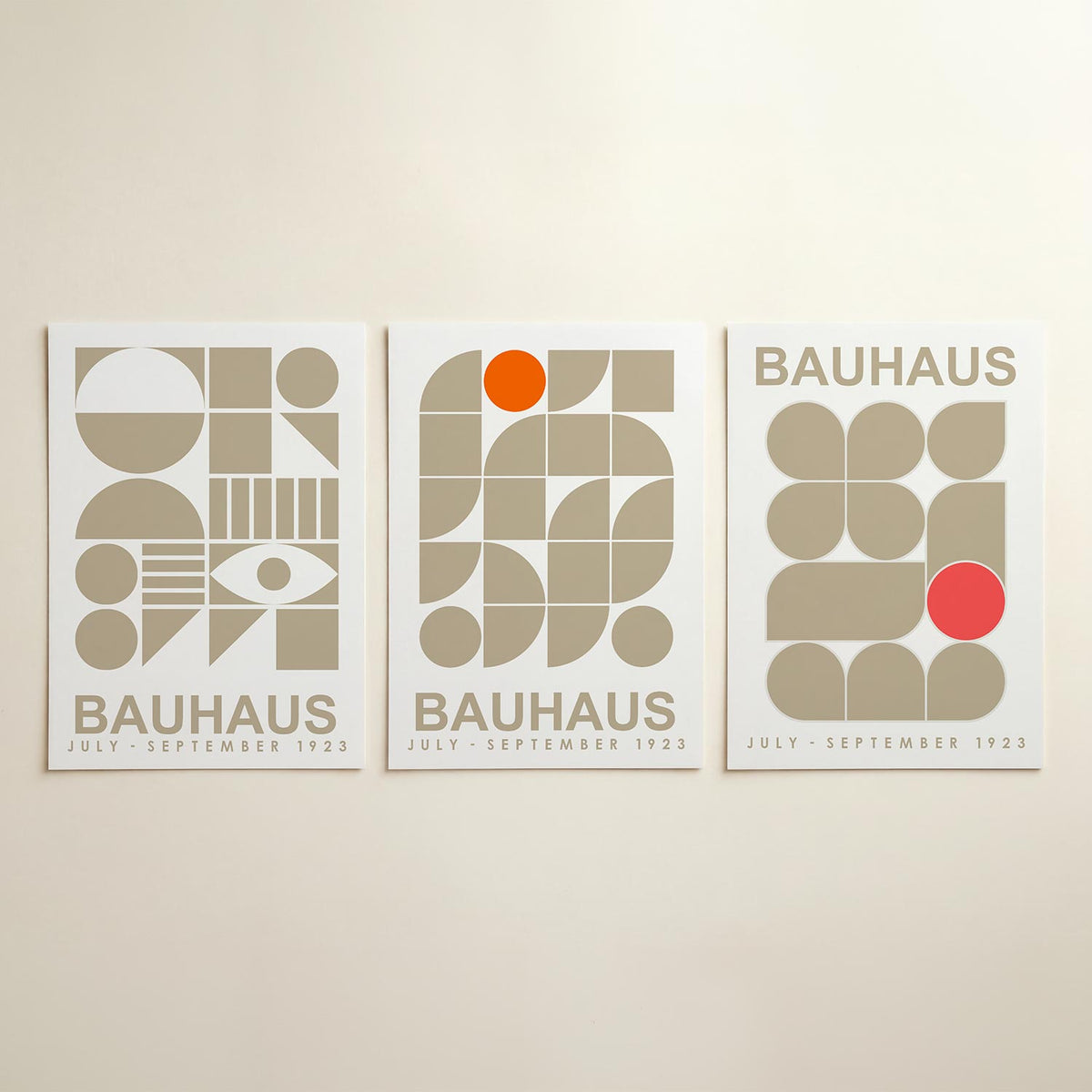 Vormen en vlakken posterset – detailweergave – deze posterset in drie delen toont een speelse ordening van cirkels, halve