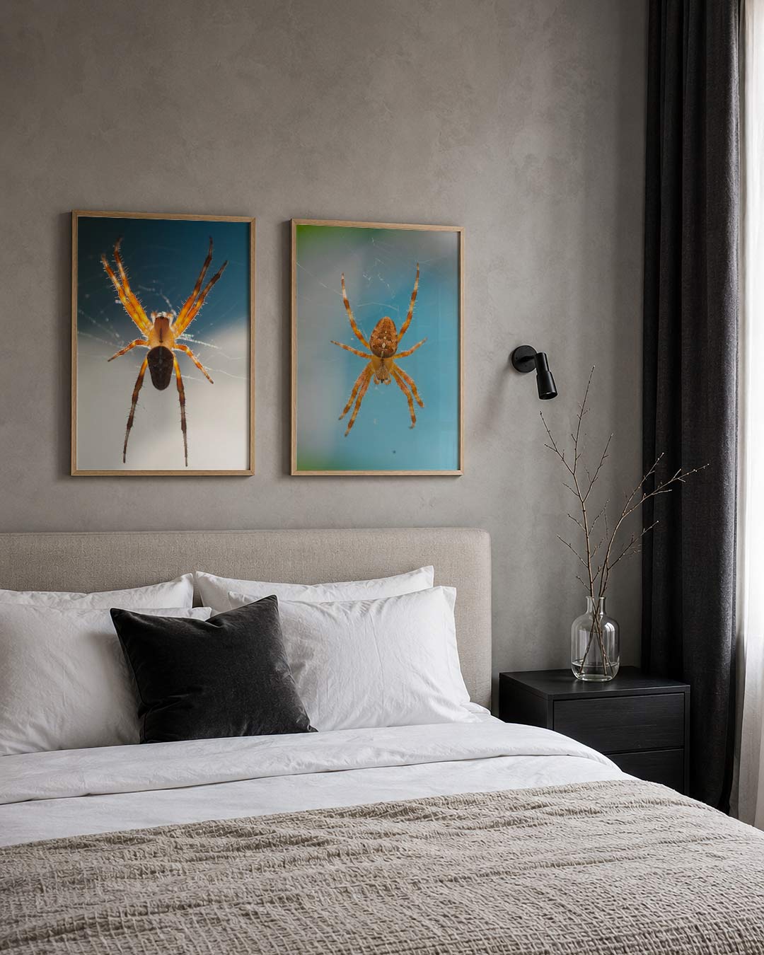 Abstract posterset – derde productweergave – een abstracte posterset met donkere tinten en een rustige visuele opbouw.