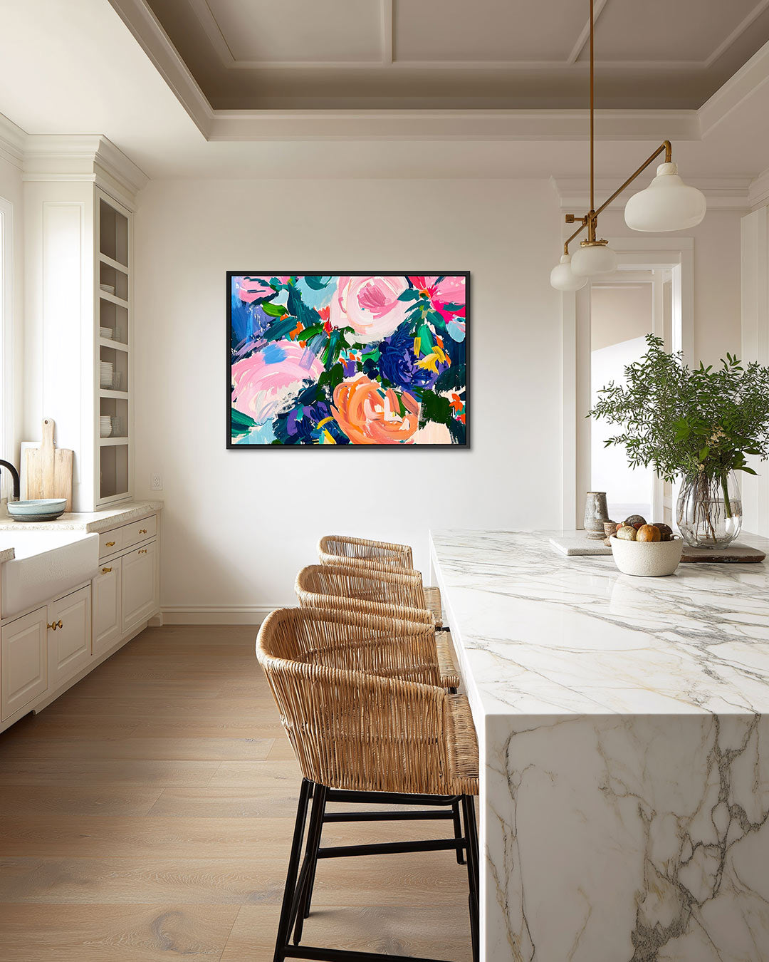 Kleurrijke bloemenvormen – wanddecoratie in interieur