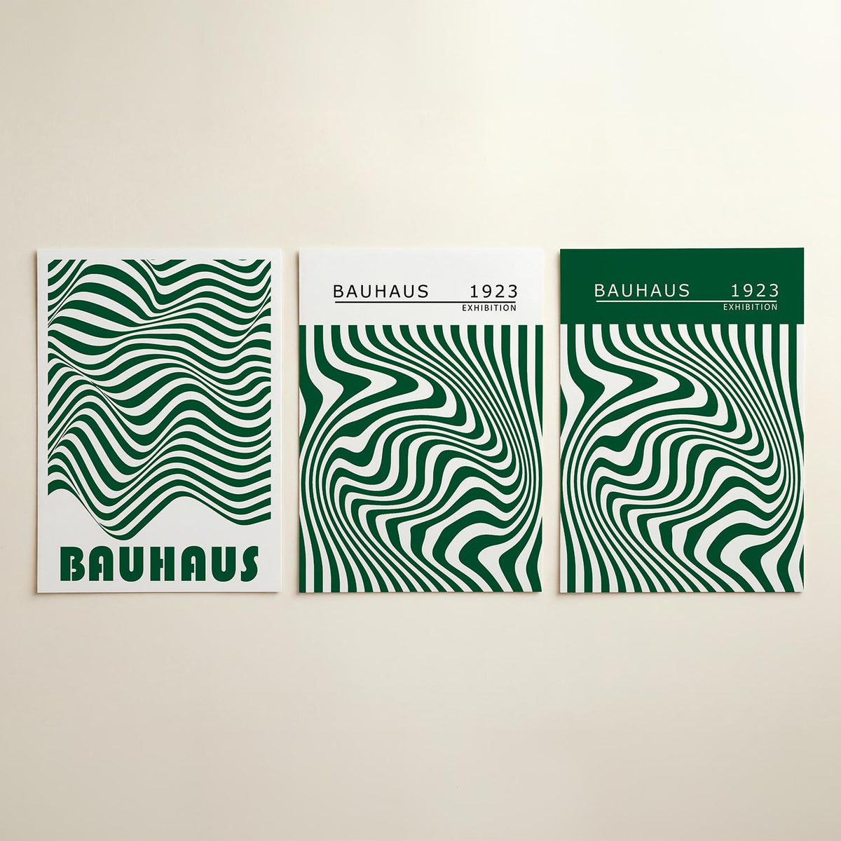 Golvend lijnenspel posterset – detailweergave – deze posterset toont een dynamisch spel van golvende lijnen in groen en wit.