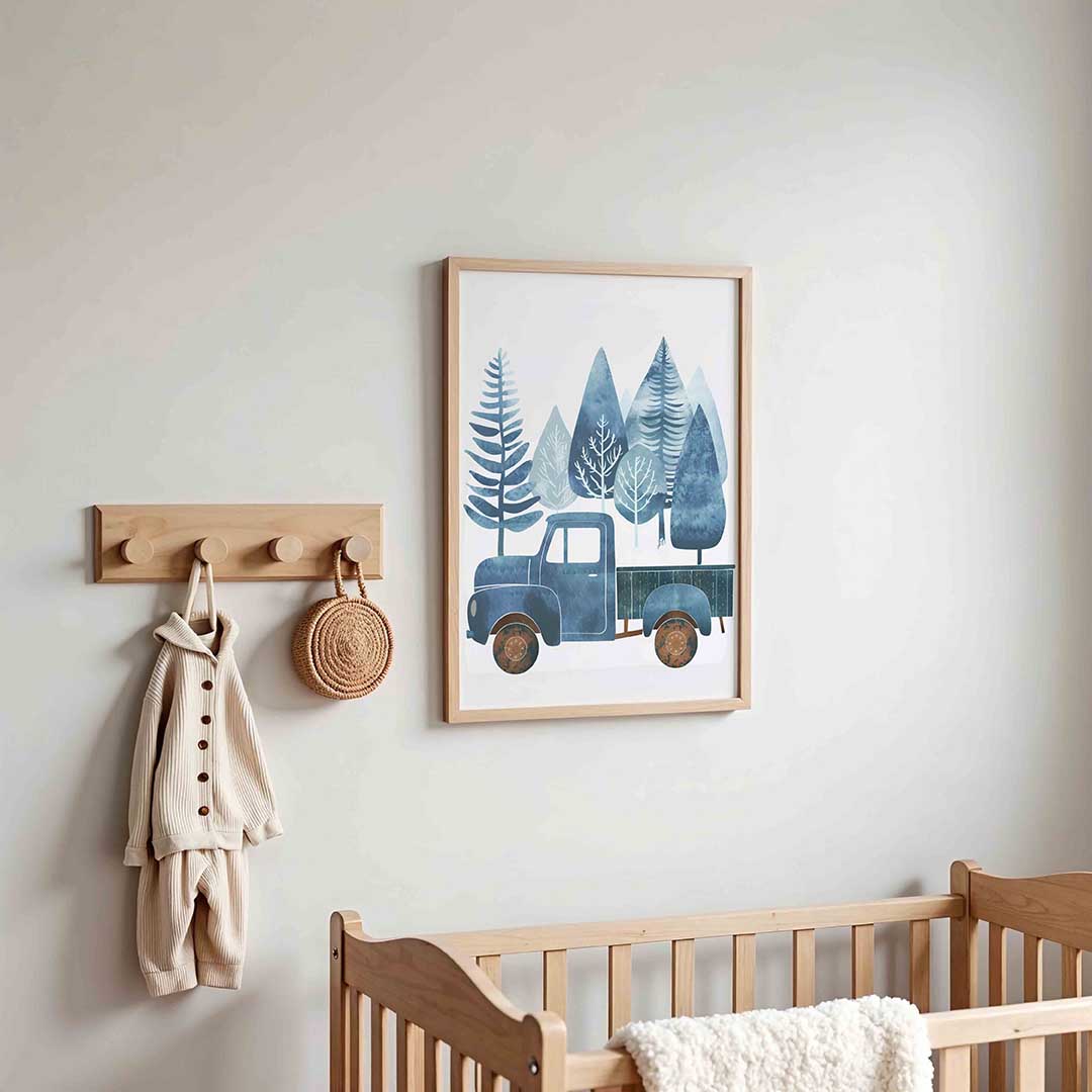 Blauwe vrachtwagen en bomen – kinderposter in staand formaat