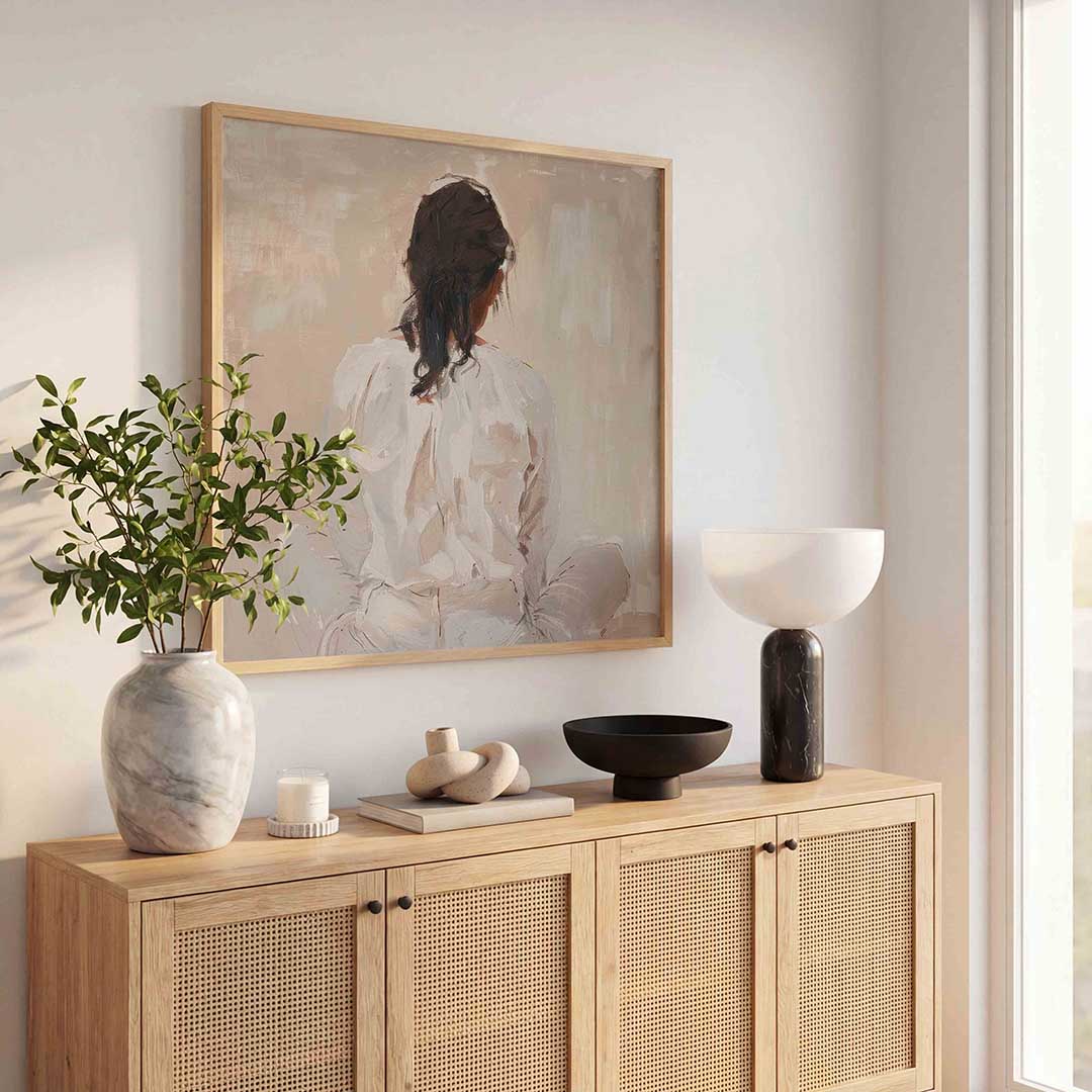 Vrouw in witte kleding – kunst en design poster in vierkant formaat