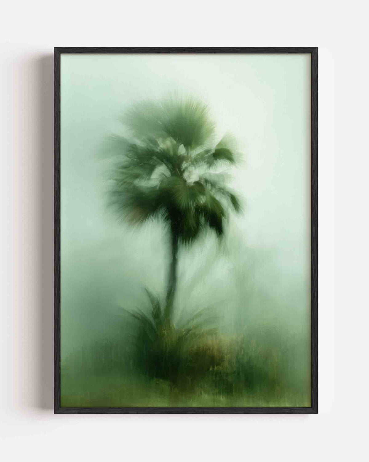 Wazige palmboom – jungle portret poster als wanddecoratie