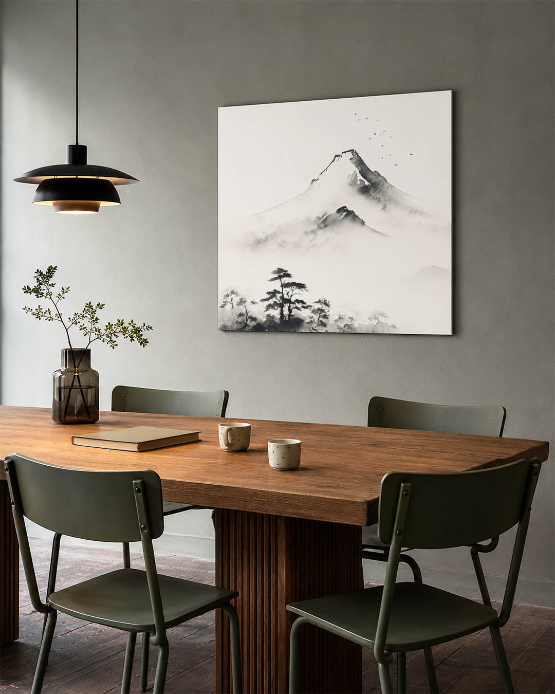Serene berglandschap kunstwerk – tweede productweergave – dit werk toont een majestueuze berg omringd door mistige wolken en