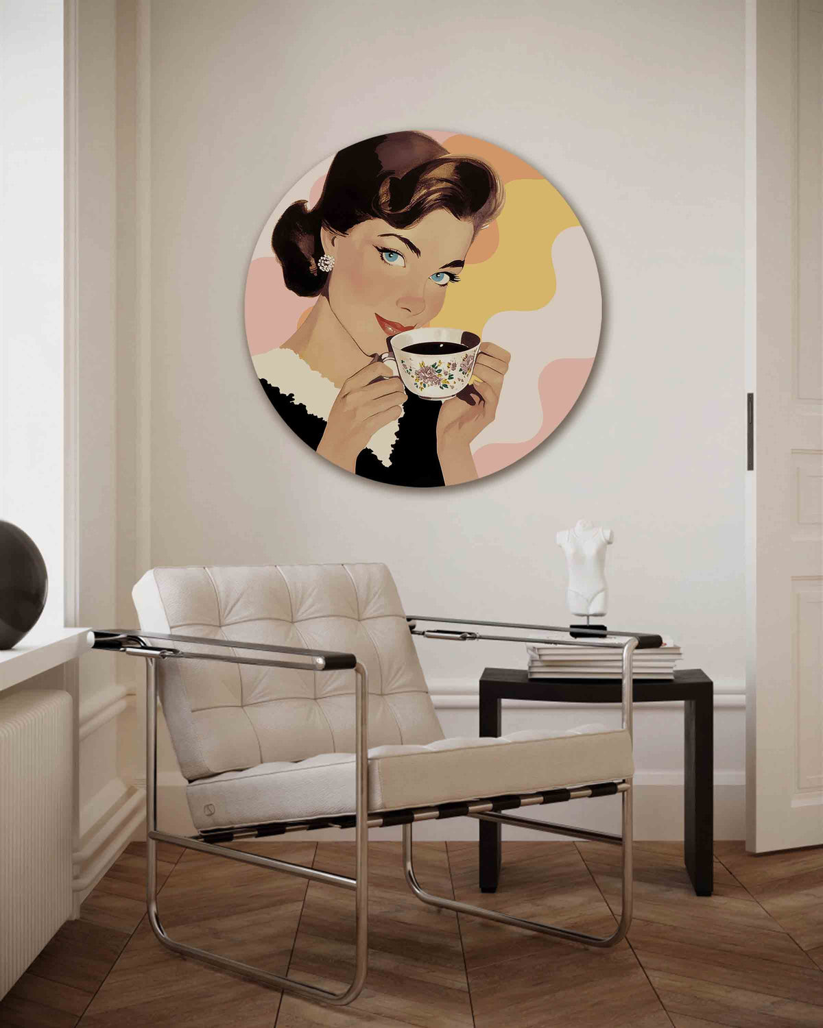 Vrouw met kopje – Pop Art muurcirkel als ronde wanddecoratie