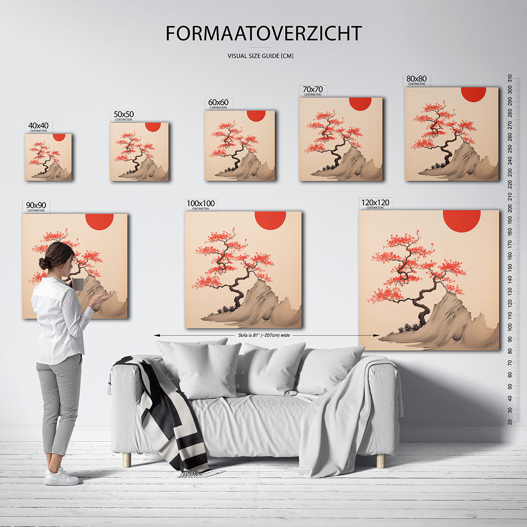 Boom en zon kunstwerk – sfeerbeeld – dit werk toont een sierlijke boom met rode bloemen tegen een beige achtergrond, met een