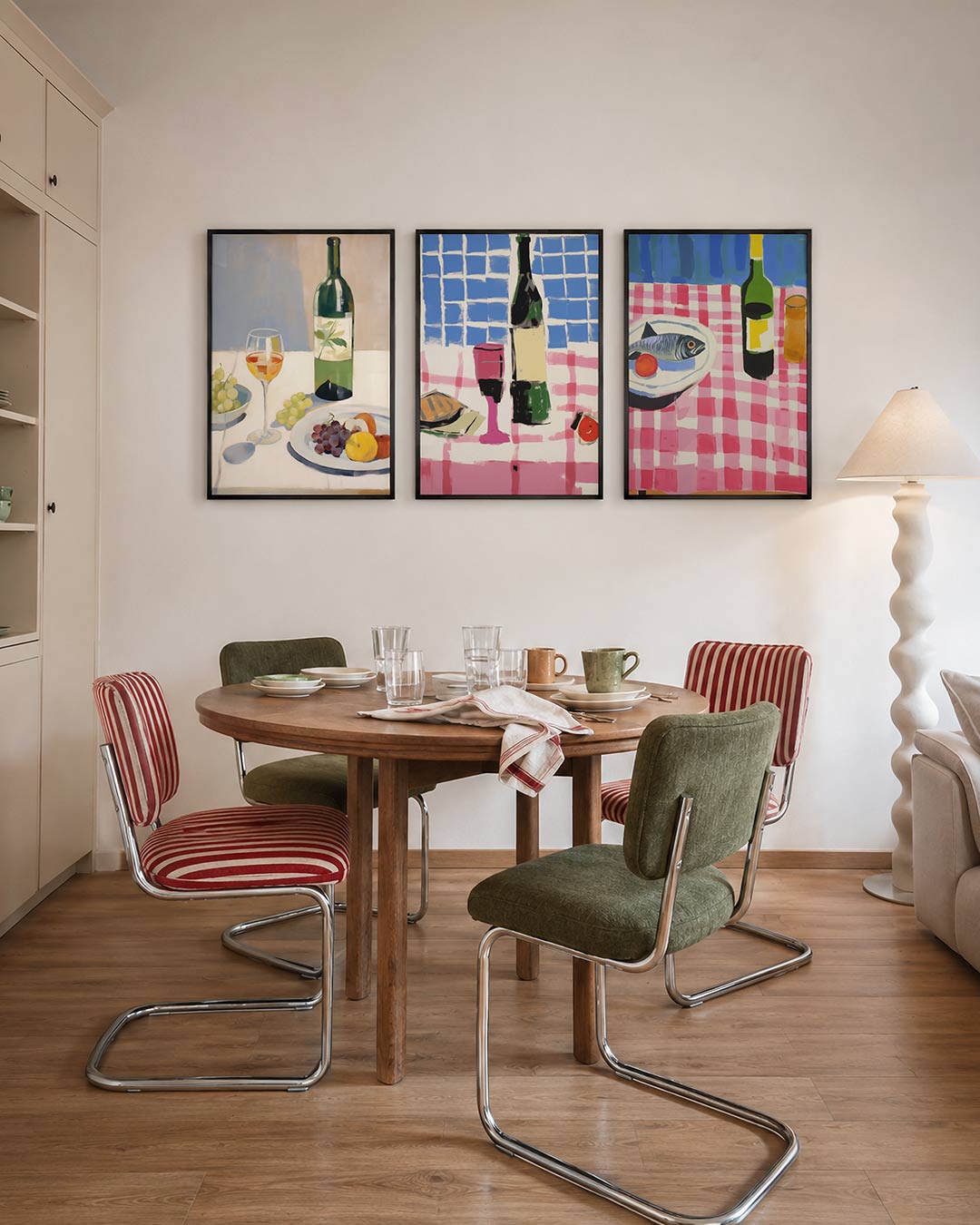 Fruit en wijn driedelige posterset – een fles wijn en glas met fruit op een tafel