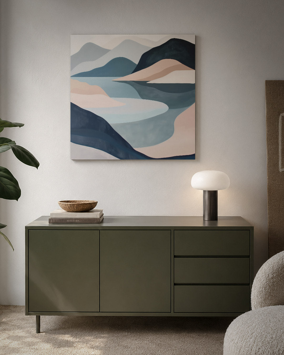 Vloeiende berglandschap kunstwerk – detailweergave – dit werk toont een compositie van vloeiende lijnen en zachte kleuren