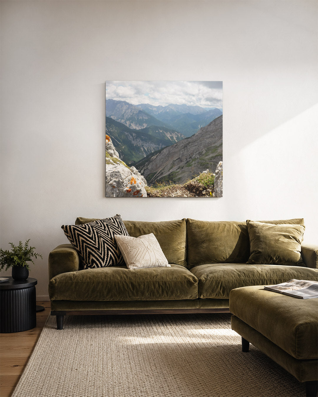 Berglandschap panorama kunstwerk – derde productweergave – deze kunstwerk toont een indrukwekkend berglandschap met ruige